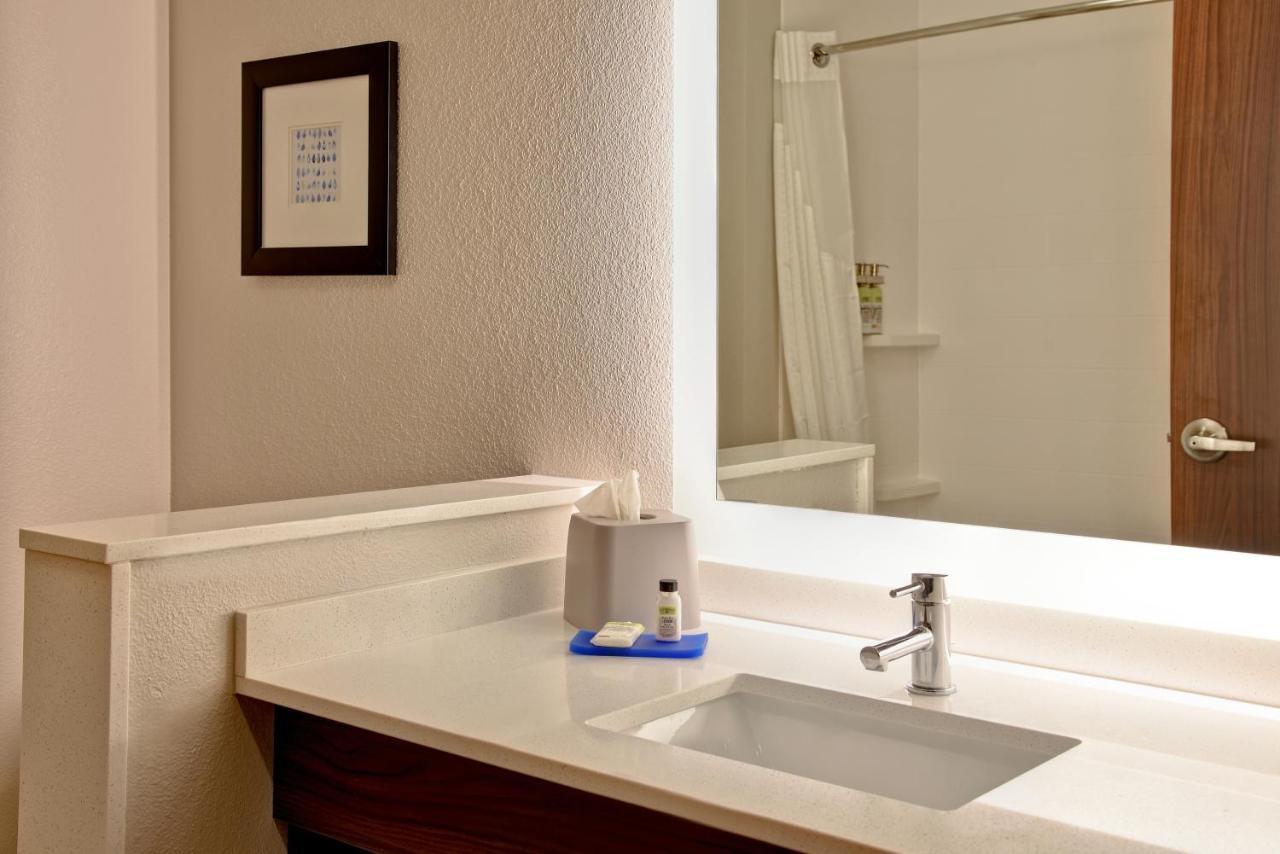 Holiday Inn Express & Suites - Ottawa By Ihg Luaran gambar